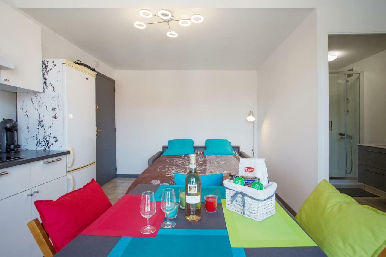 Duplex 4 Personnes A 200M De La Mer Lägenhet Hyères Exteriör bild