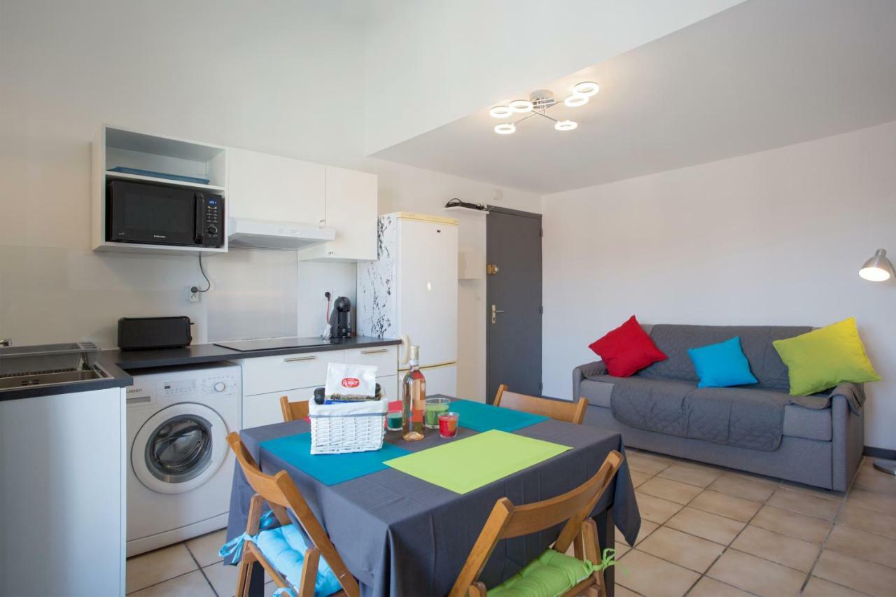 Duplex 4 Personnes A 200M De La Mer Lägenhet Hyères Exteriör bild